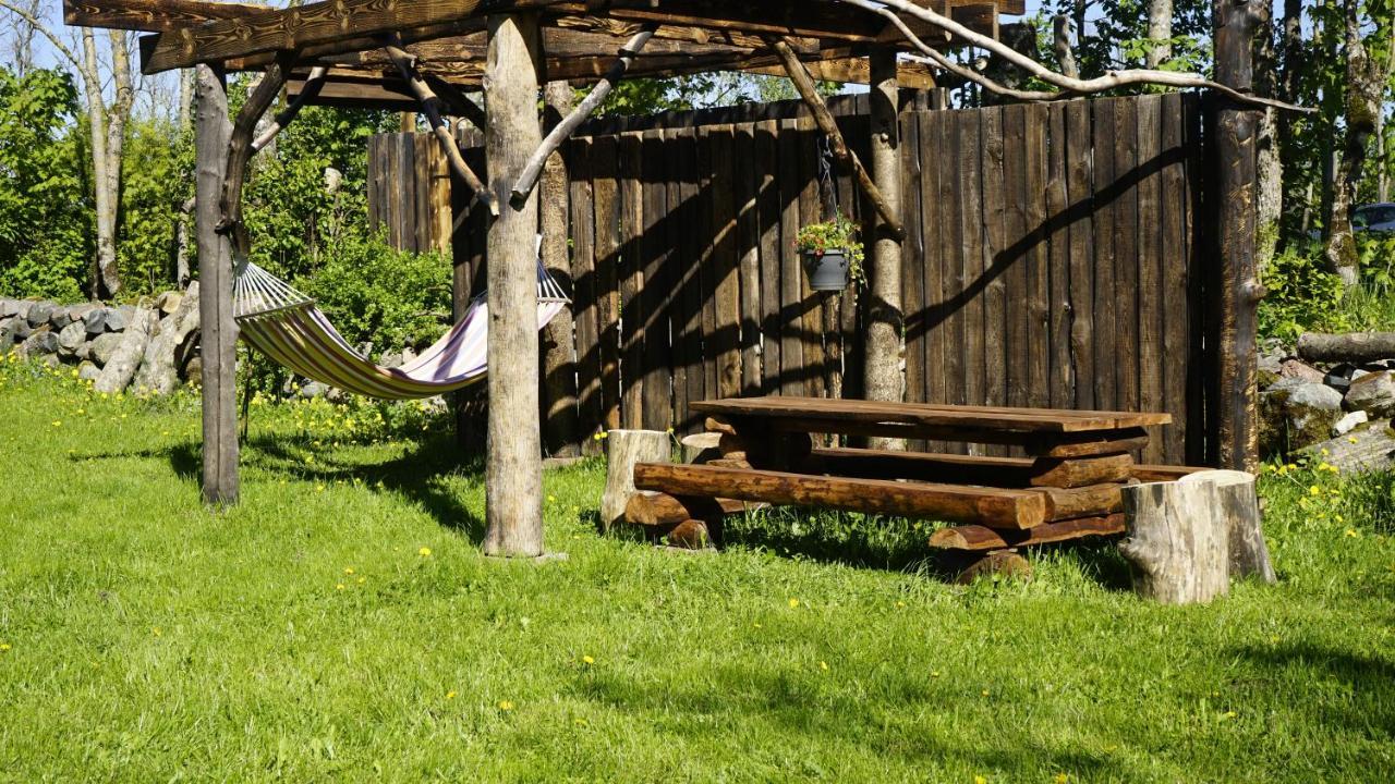 Uneallika Puhkemaja-kuelalistemaja Loma-asunnot *